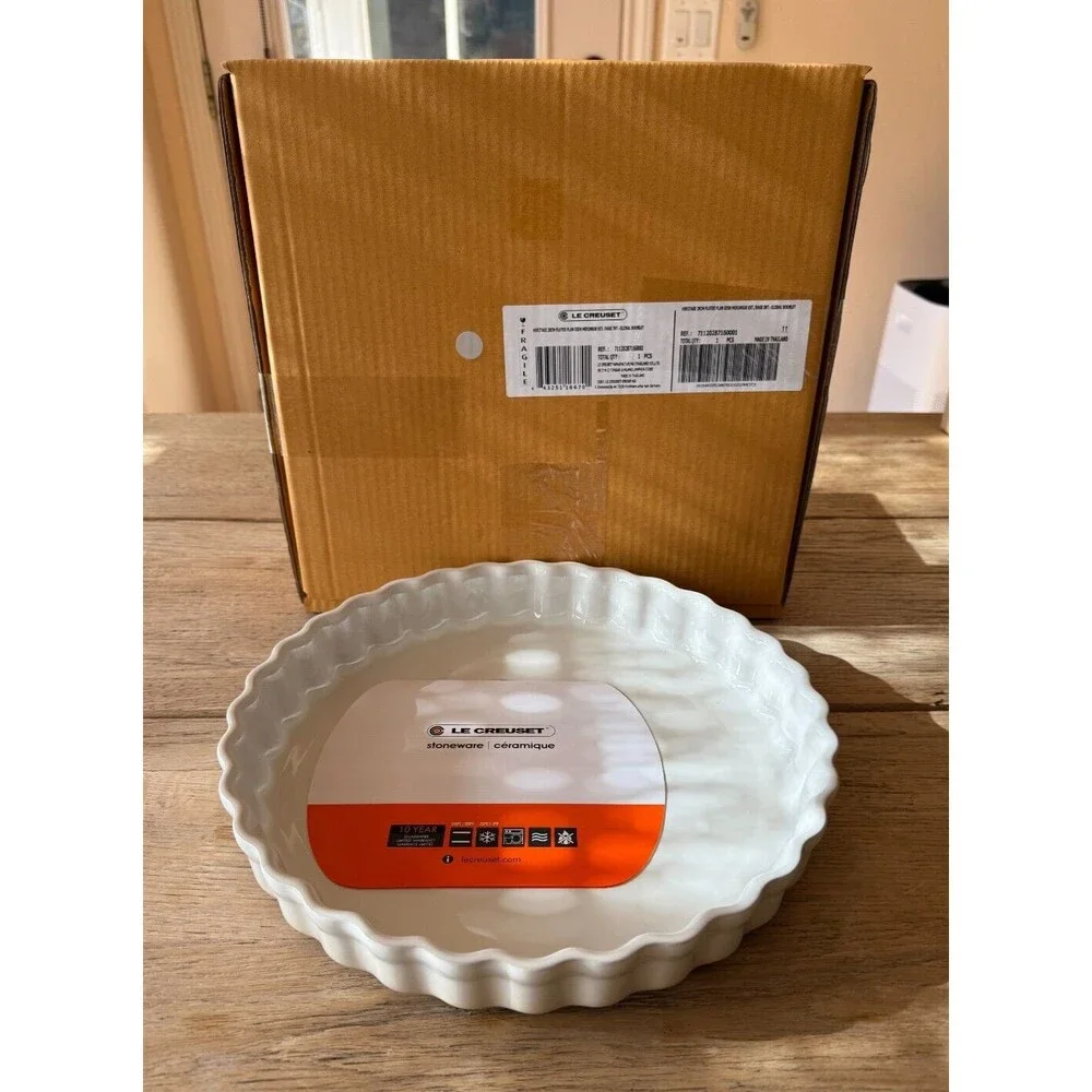 Le Creuset Stoneware Fluted Flan Pie Tarte Baking Dish 11in 2.1 L Meringue NEW